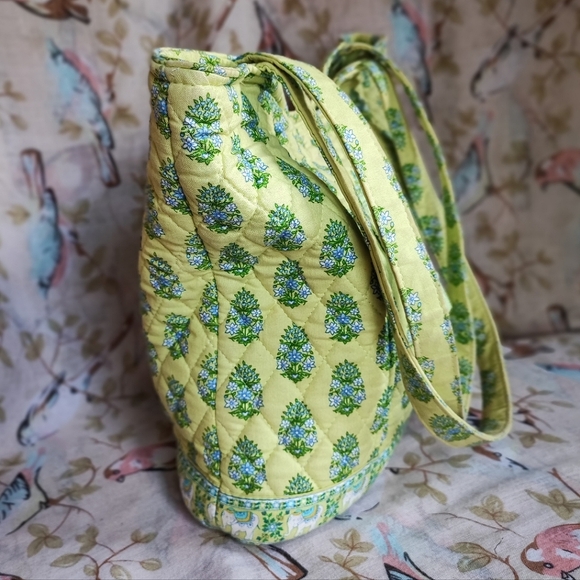 Vera Bradley Citrus Lime Elephant Floral Quilted Tote Handbag Purse FLAW STAINS - Picture 3 of 15